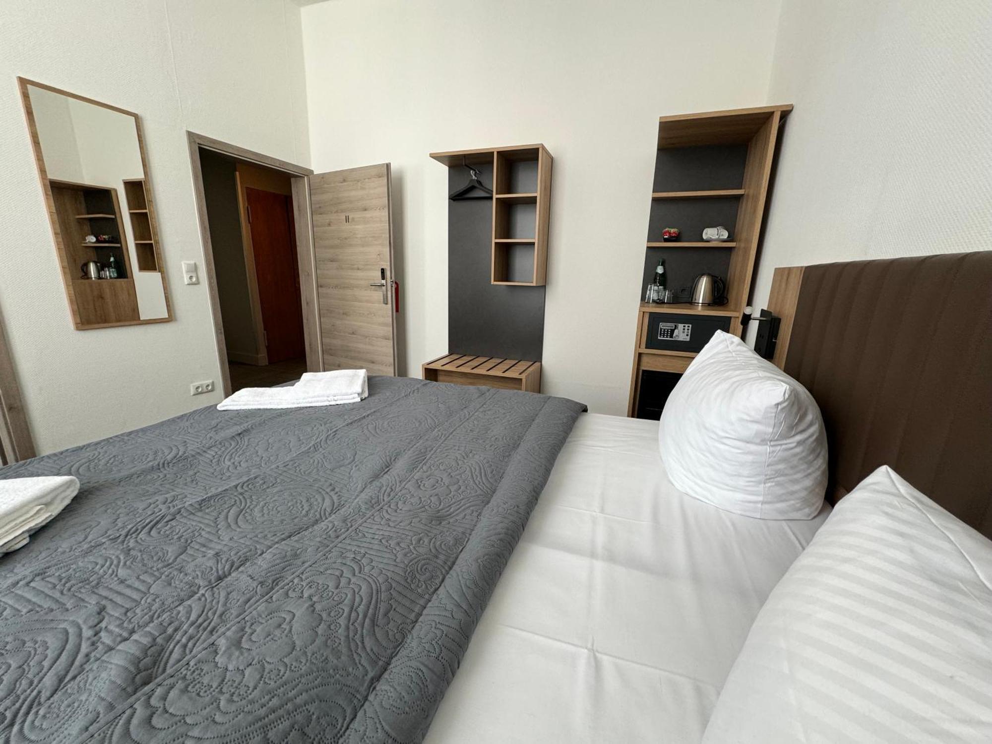 Hotel Bregenz Берлин Екстериор снимка