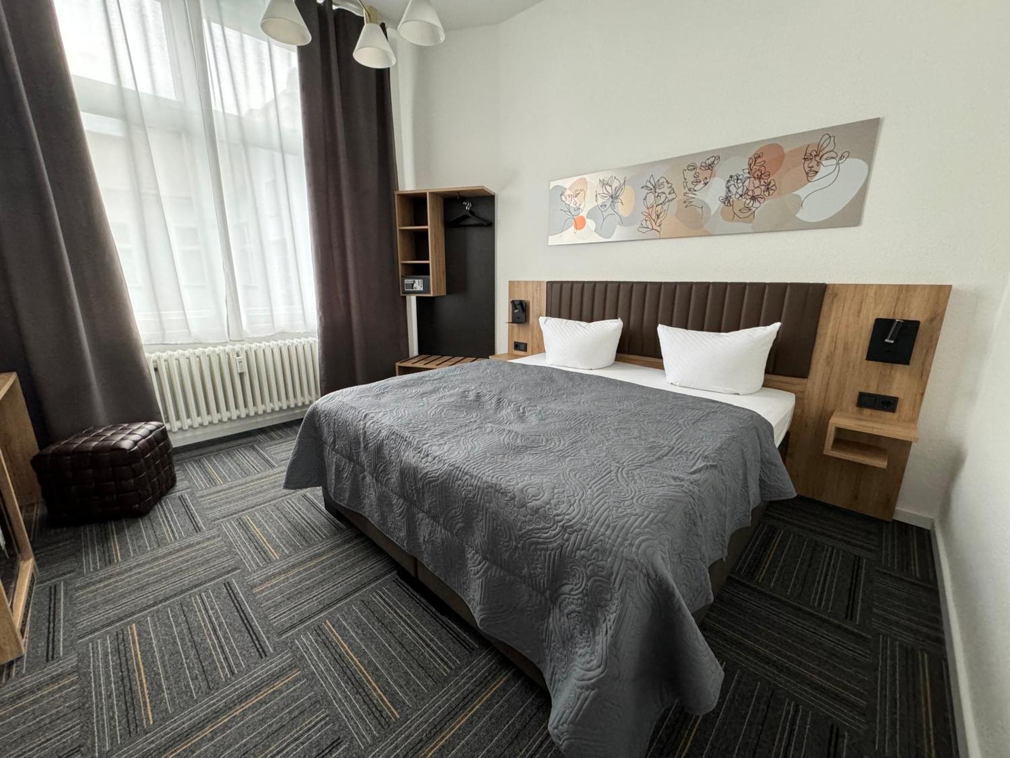 Hotel Bregenz Берлин Екстериор снимка